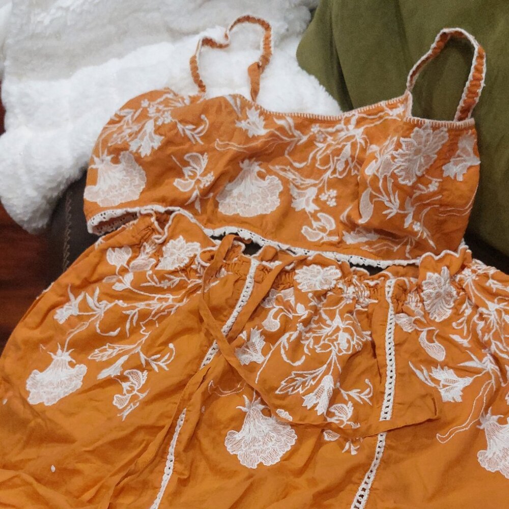 Womens shorts and top free people brand sz m orange and white